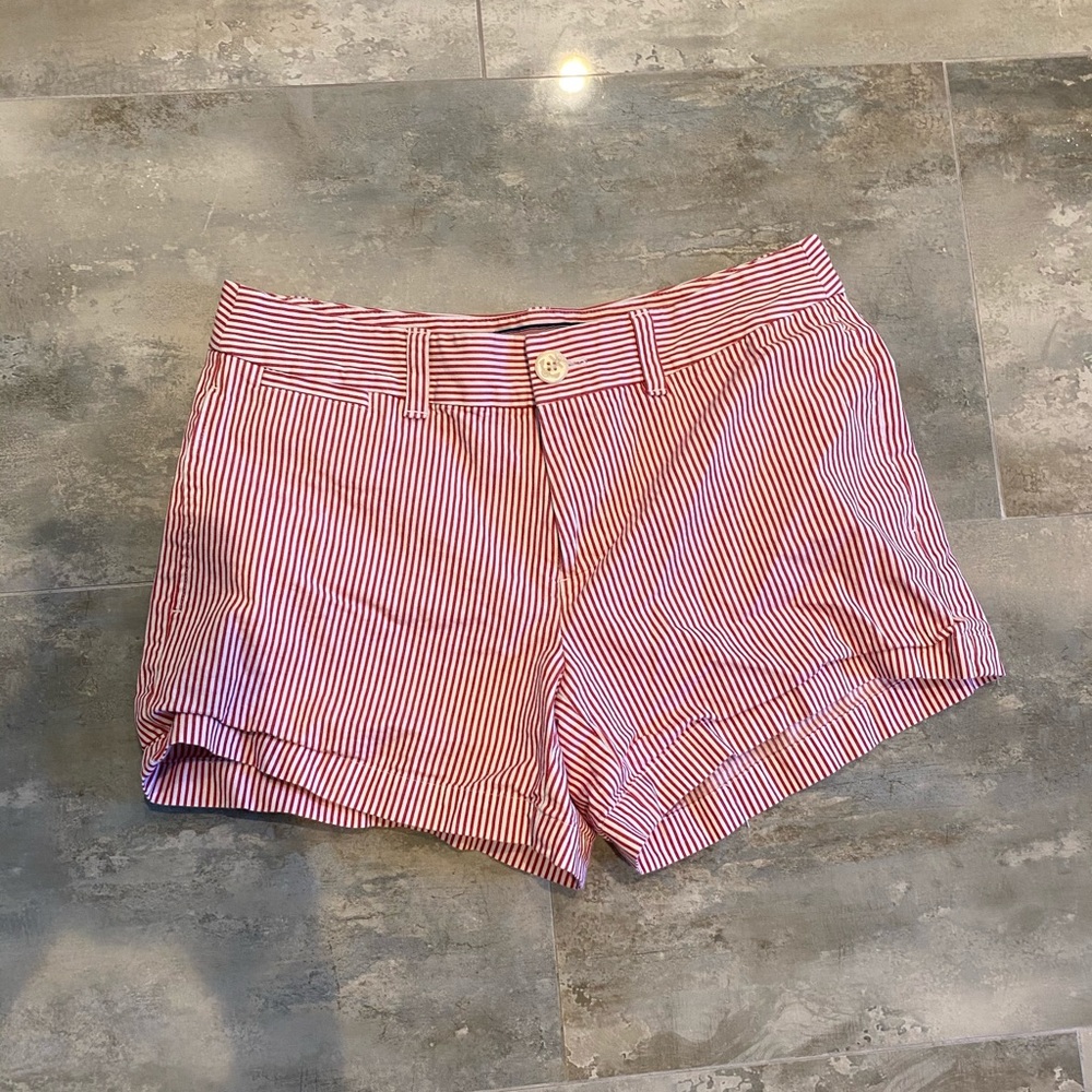 Vineyard Vines shorts